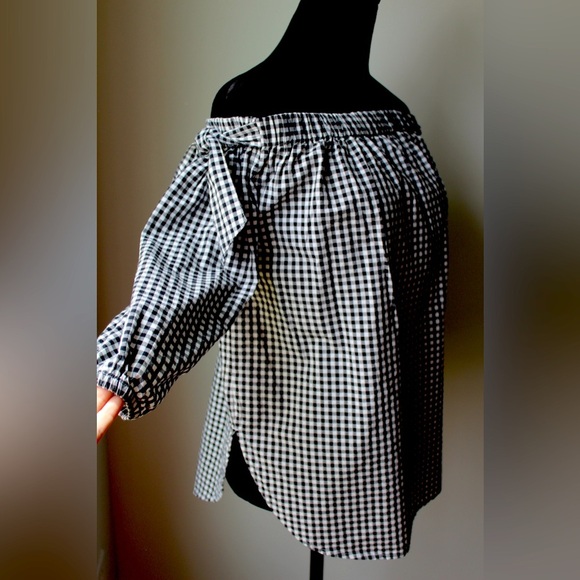 GAP Black and White Checkered Top - Picture 5 of 11